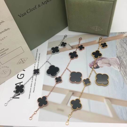 Van Cleef & Arpels bracelet 04lyh28